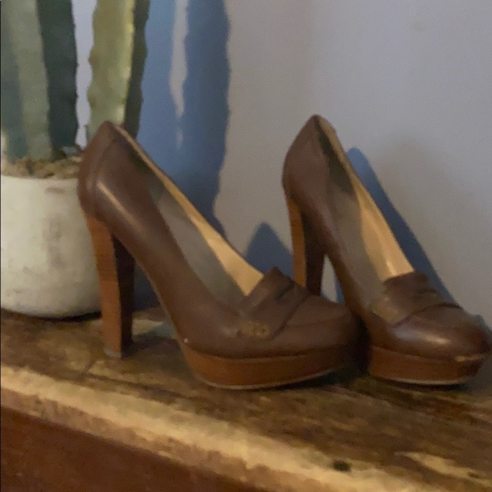 Guess leather heels